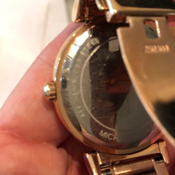 Michael Kors watch - Picture 4 of 7